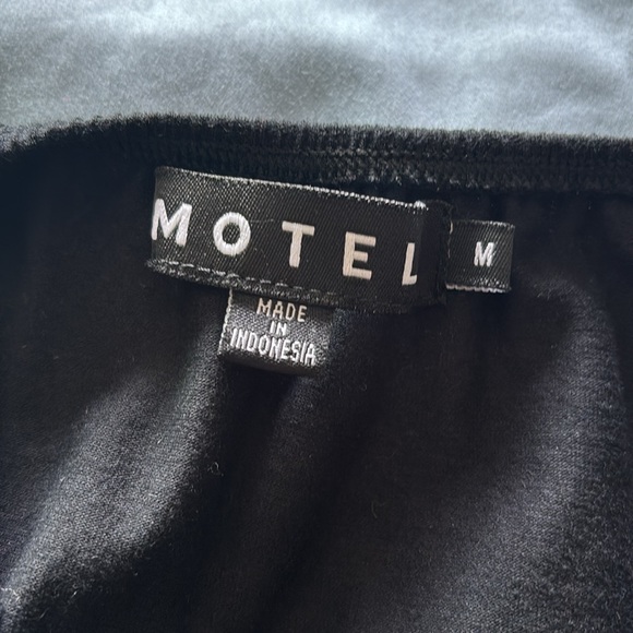 Maddy Perez Dress costume - mini halter dress with attached sleeves - Euphoria - Picture 3 of 5